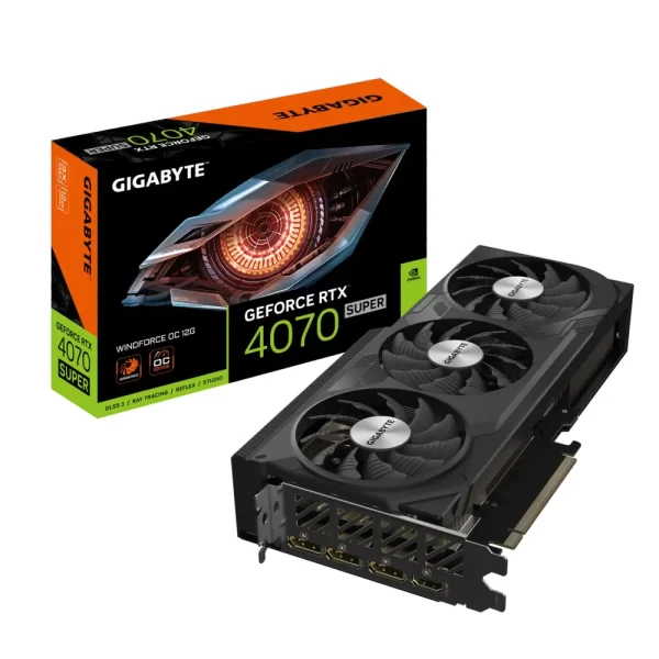 Gigabyte GeForce RTX 4070 SUPER WINDFORCE OC 12G - Grafická karta s balením, pohľad na trojventilátorový chladič a krabicu