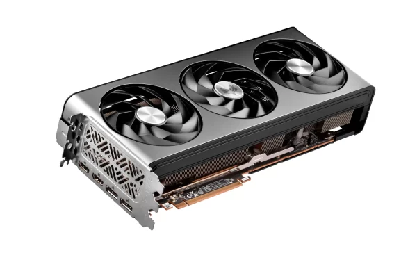 Sapphire NITRO+ AMD Radeon RX 7800 XT 16GB Bočný pohľad na grafickú kartu