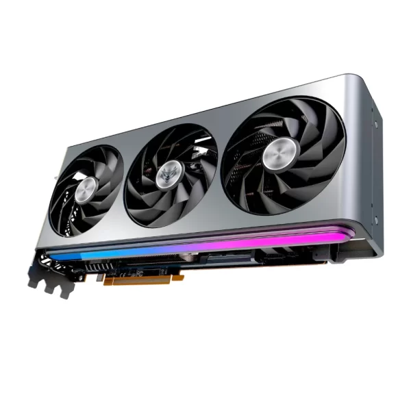 Sapphire Radeon RX 7900 XTX NITRO+ Vapor-X 24GB - Trojitý ventilátor s RGB osvetlením