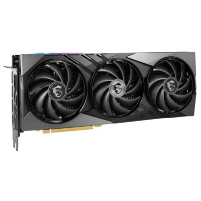 MSI GeForce RTX 4070 SUPER 12G GAMING X SLIM – Pohľad na chladič s tromi ventilátormi spredu