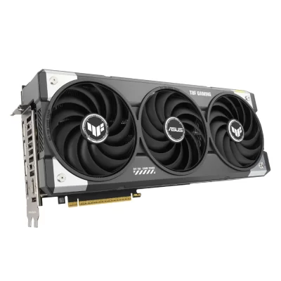 ASUS TUF Gaming GeForce RTX 5070 12GB GDDR7 OC Edition – čelný pohľad na grafickú kartu s tromi ventilátormi