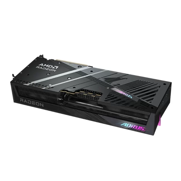 Gigabyte AORUS Radeon RX 9070 XT ELITE 16GB – pohľad zozadu na masívny backplate s logom AORUS a napájací konektor