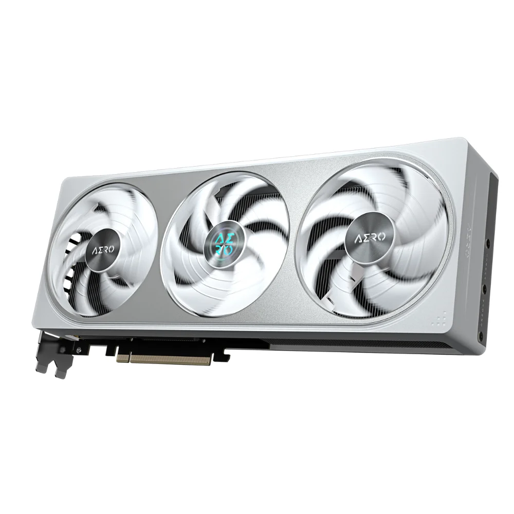 Gigabyte GeForce RTX 5070 AERO OC 12GB – Šikmý pohľad na chladič s tromi ventilátormi a podsvietením Gigabyte GeForce RTX 5070 AERO OC 12GB – Šikmý pohľad na chladič s tromi ventilátormi a podsvietením