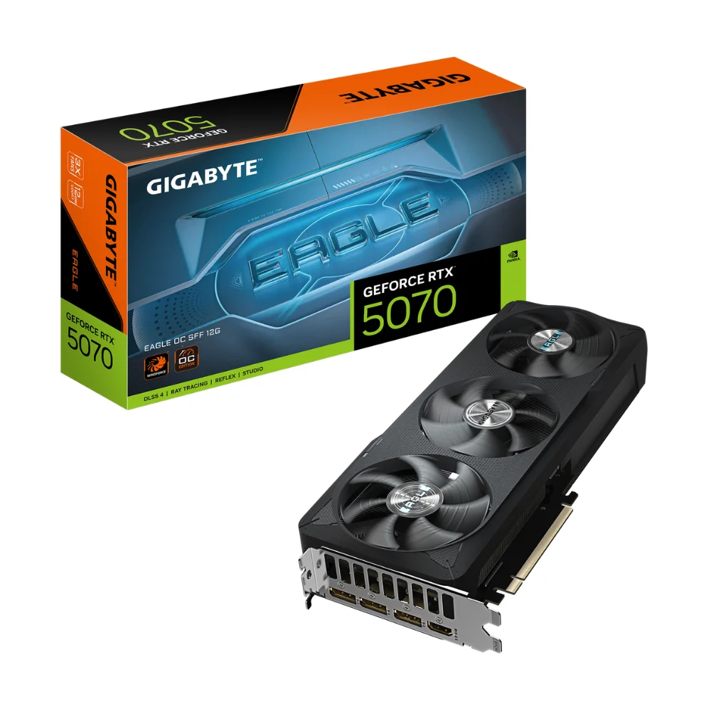 Gigabyte GeForce RTX 5070 EAGLE OC SFF 12G – Balenie s grafikou a samotná karta Gigabyte GeForce RTX 5070 EAGLE OC SFF 12G – Balenie s grafikou a samotná karta