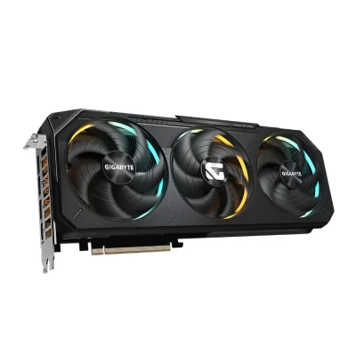 Gigabyte GeForce RTX 5070 Gaming OC 12GB – trojventilátorová grafická karta so PCIe konektorom