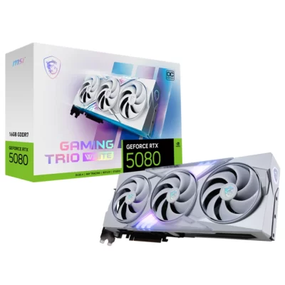 MSI GeForce RTX 5080 16G GAMING TRIO OC WHITE – Grafická karta položená pred originálnym balením s nápisom GAMING TRIO WHITE