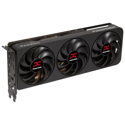 PowerColor Radeon RX 9070 XT Reaper 16GB – Predná strana grafickej karty s trojventilátorovým systémom chladenia