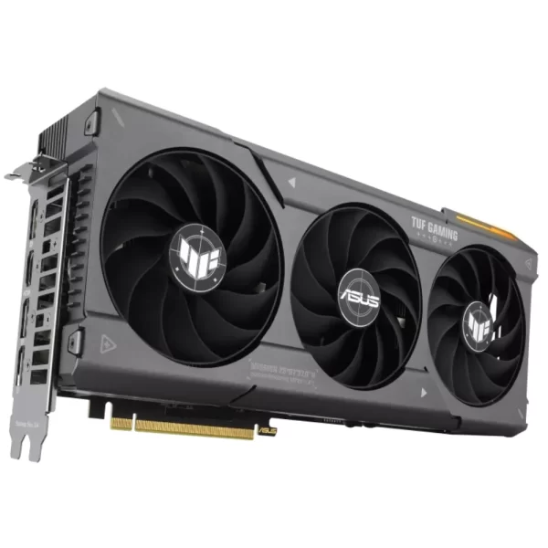 ASUS TUF Gaming Radeon RX 7600 XT OC Edition 16GB GDDR6 – Detailný pohľad na chladič s tromi ventilátormi