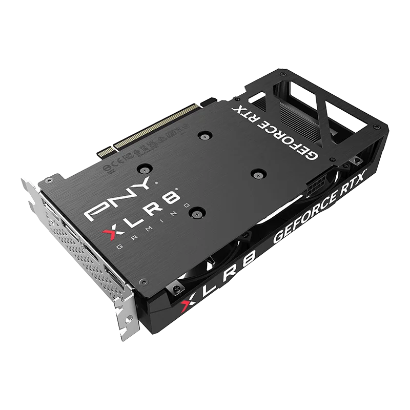 PNY GeForce RTX 4060 8GB XLR8 Gaming VERTO – Zadná strana karty s kovovým backplate a logami PNY a XLR8 PNY GeForce RTX 4060 8GB XLR8 Gaming VERTO – Zadná strana karty s kovovým backplate a logami PNY a XLR8