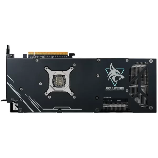 PowerColor Hellhound AMD Radeon RX 7800 XT 16GB GDDR6 – Zadná strana grafickej karty s kovovým backplate a logom Hellhound