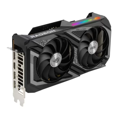 ASUS ROG Strix Radeon RX 6600 XT OC 8GB – Šikmý pohľad na duálny ventilátorový chladič s osvetlením RGB