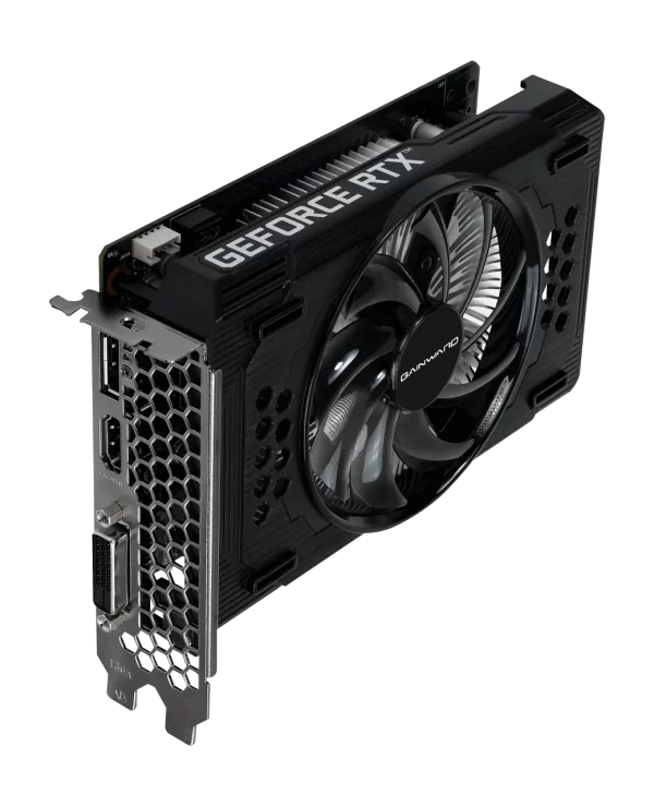 Gainward GeForce RTX 3050 Pegasus 6GB - šikmý pohľad na kartu a jej chladenie spolu s výstupmi