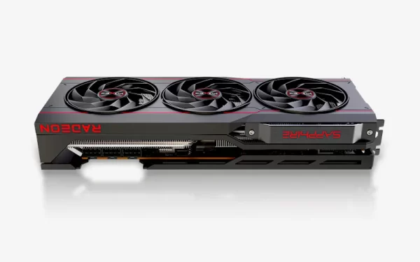 SAPPHIRE PULSE AMD Radeon RX 7900 XTX 24GB - Pohľad na bok grafickej karty