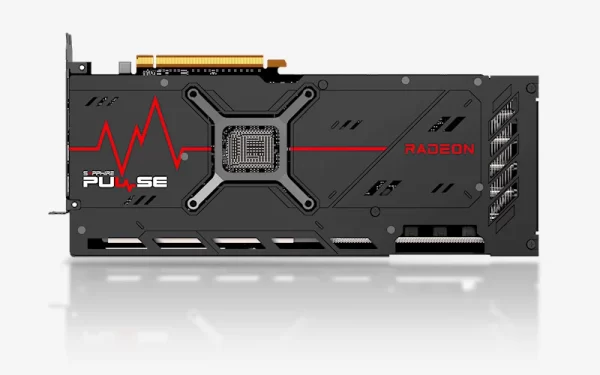 SAPPHIRE PULSE AMD Radeon RX 7900 XTX 24GB - Pohľad na zadnú stranu grafickej karty