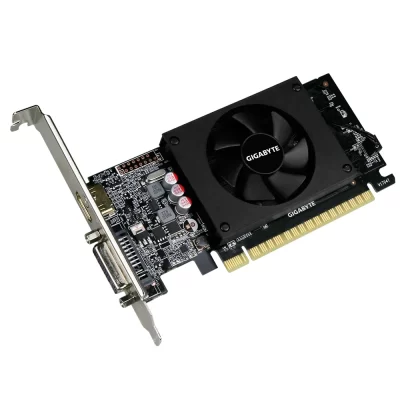 GIGABYTE GeForce GT 710 2 GB – Šikmý pohľad na celú grafickú kartu