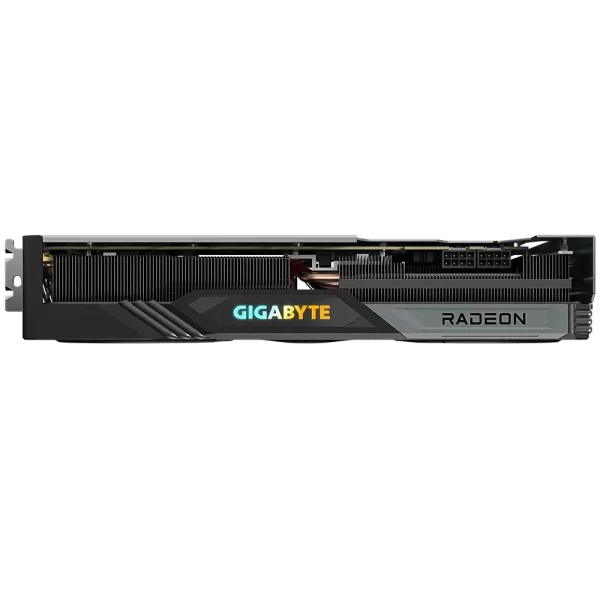 GIGABYTE Radeon RX 7800 XT GAMING OC 16G – Bočný pohľad na kartu s logom GIGABYTE