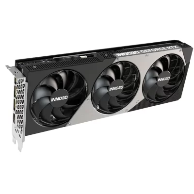 INNO3D GeForce RTX 5070 Ti X3 16 GB – pohľad na ventilátory a bok karty