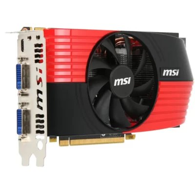 MSI GeForce GTX 460 1 GB – Predný pohľad na výstupný panel s ventilátorom a logom MSI