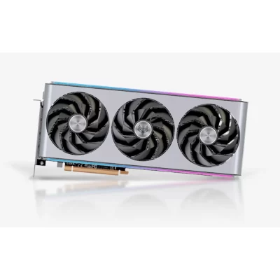 SAPPHIRE NITRO+ AMD Radeon RX 7900 XT Vapor-X 20GB – Predná strana karty s troma ventilátormi a RGB osvetlením
