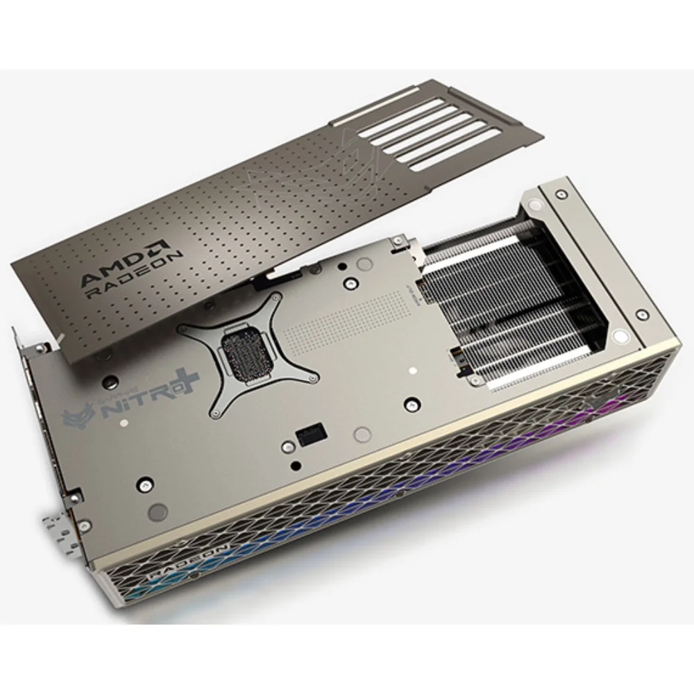 Sapphire NITRO+ AMD Radeon RX 9070 XT GPU 16GB – Spodná strana grafickej karty s kovovým backplate a rozoberateľnou časťou chladenia Sapphire NITRO+ AMD Radeon RX 9070 XT GPU 16GB – Spodná strana grafickej karty s kovovým backplate a rozoberateľnou časťou chladenia
