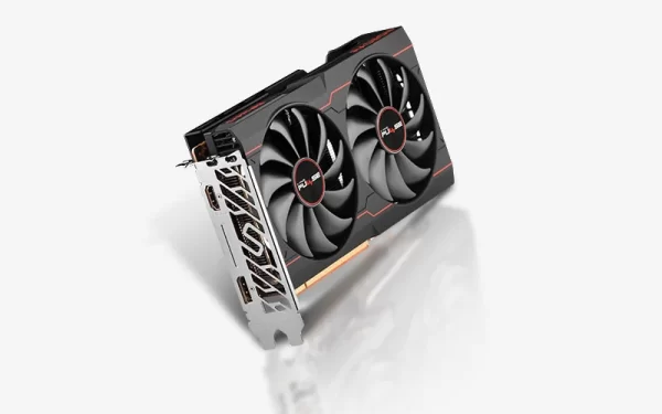 SAPPHIRE PULSE AMD Radeon RX 6500 XT 4GB – Šikmý pohľad na grafickú kartu s viditeľným zadným panelom