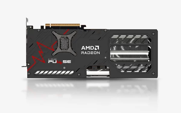 Sapphire PULSE AMD Radeon RX 9070 XT 16 GB – Zadná strana karty s logami AMD a Pulse