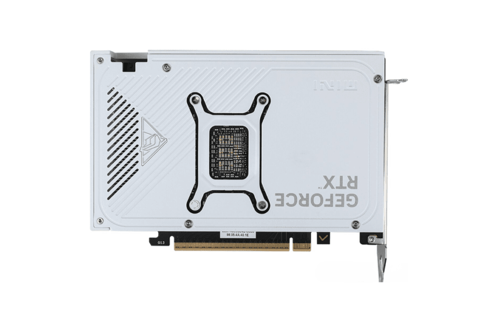 Biely kovový backplate grafickej karty Colorful iGame GeForce RTX 5060 Ti Mini.