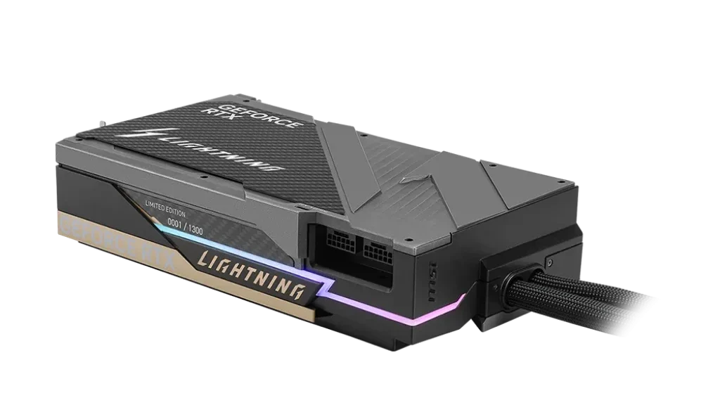 Horný pohľad na zadnú stranu grafickej karty MSI LIGHTNING s dvomi 12V-2x6 konektormi, RGB podsvietením a nápisom Limited Edition.