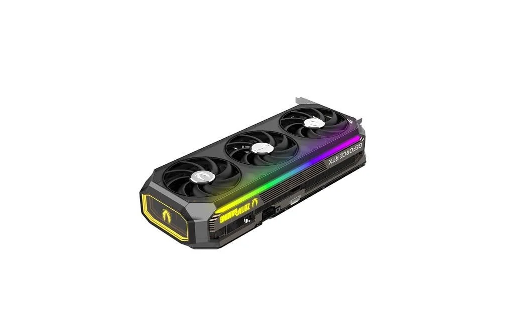 Pohľad na grafickú kartu ZOTAC GAMING GeForce RTX 5070 Ti AMP Extreme INFINITY zhora Pohľad na grafickú kartu ZOTAC GAMING GeForce RTX 5070 Ti AMP Extreme INFINITY zhora